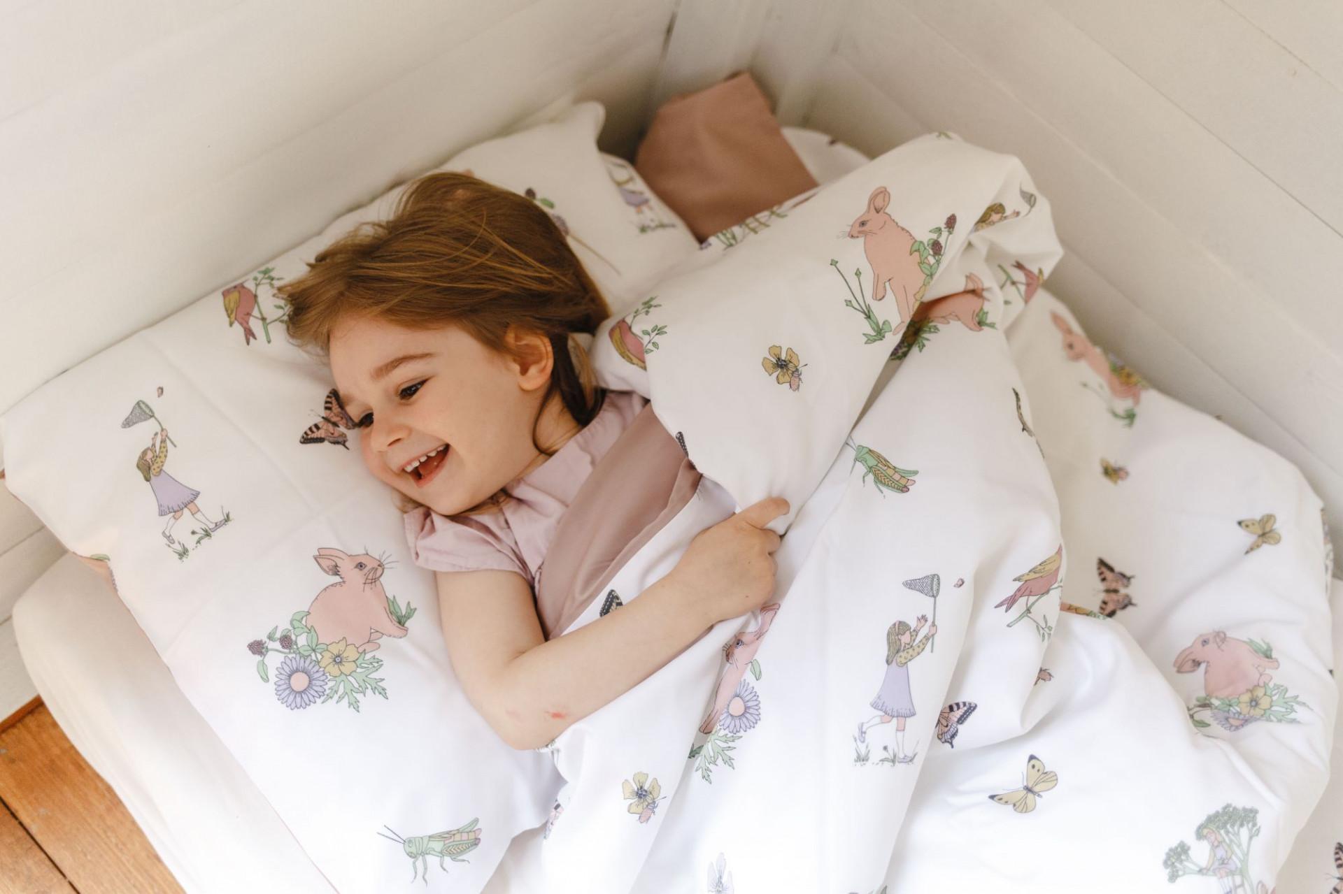 I pro dosažení kvalitního dětského spánku je kromě vhodného režimu rozhodující výbava postýlky.