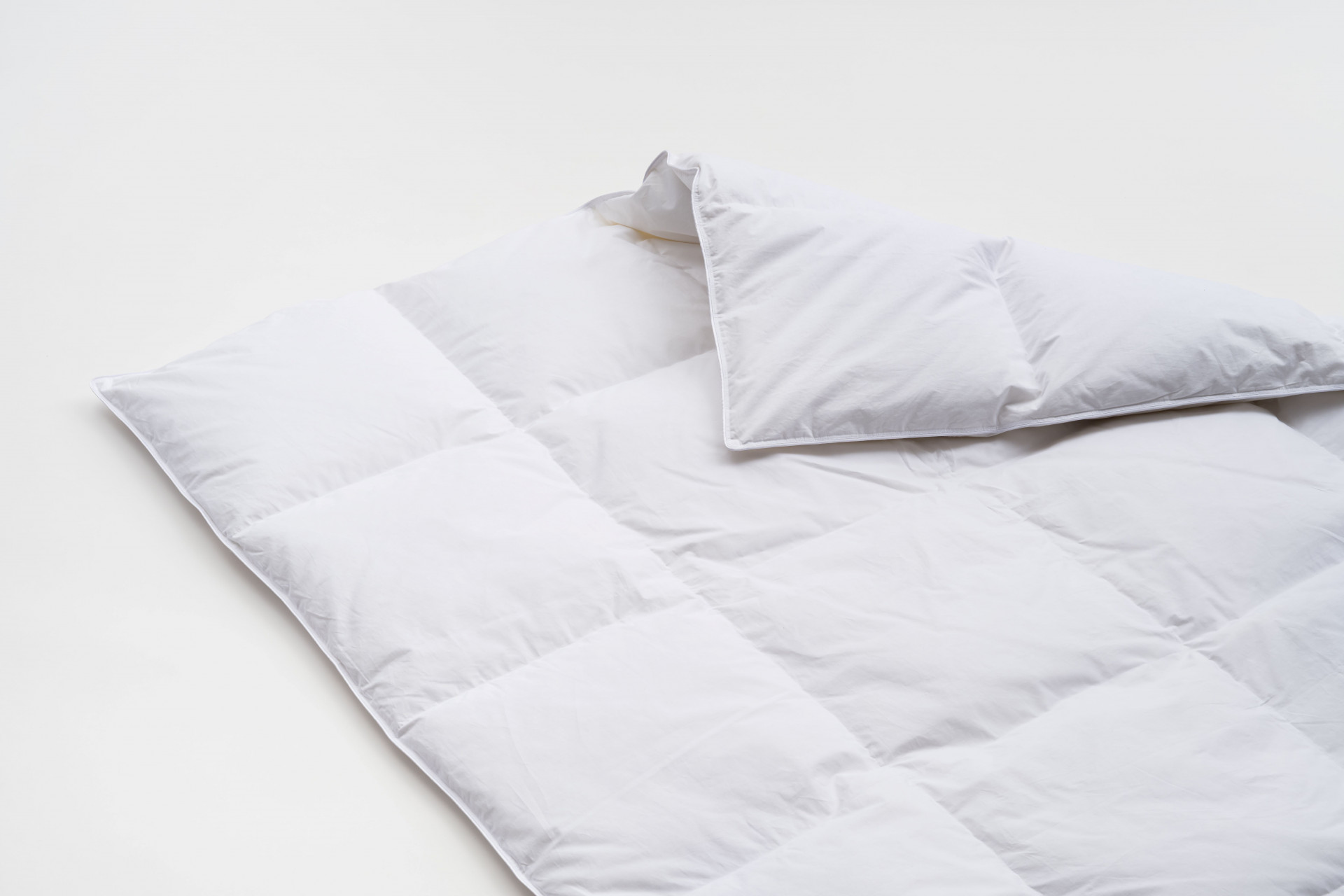 Our fluffy Down Comfort All Season duvets are long-lasting and have superb thermoregulating properties.